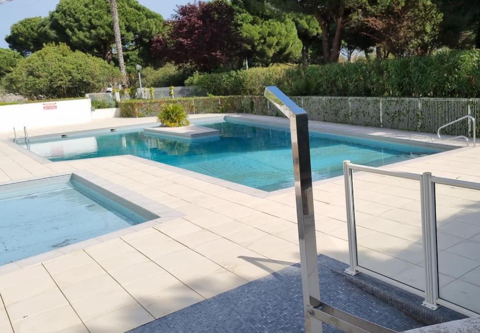Superbe T2 Tout Confort 3 Etoiles, Entierement Renove Avec Piscine, Parking, Clim, Wifi, Netflix La Grande Motte Ngoại thất bức ảnh