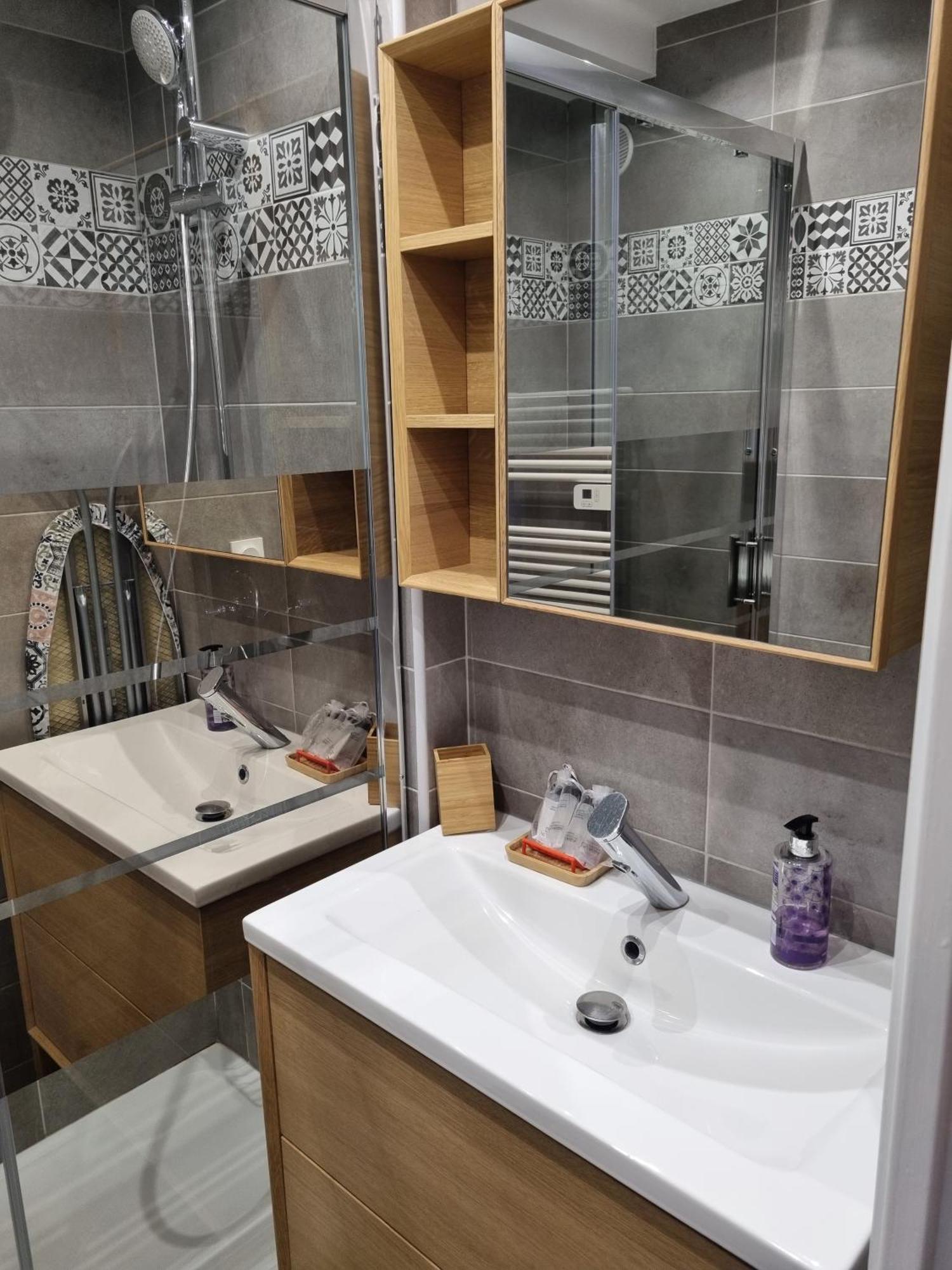 Superbe T2 Tout Confort 3 Etoiles, Entierement Renove Avec Piscine, Parking, Clim, Wifi, Netflix La Grande Motte Ngoại thất bức ảnh
