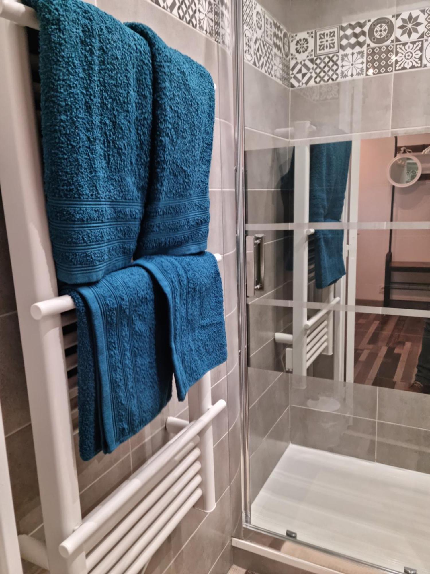 Superbe T2 Tout Confort 3 Etoiles, Entierement Renove Avec Piscine, Parking, Clim, Wifi, Netflix La Grande Motte Ngoại thất bức ảnh